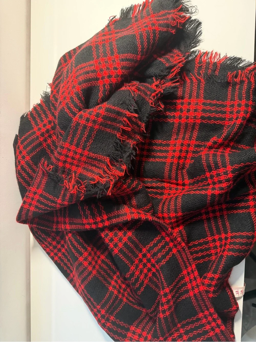 Women’s Red & Black Plaid Fringe Scarf – Cozy Oversized Winter Wrap